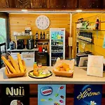 Camping Avec Terrasse Pour 5 Personnes - Api-1-52-905