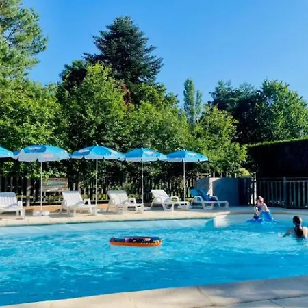 مكان تخييم Avec Terrasse Pour 5 Personnes - Api-1-52-905 Camon (Languedoc-Roussillon)