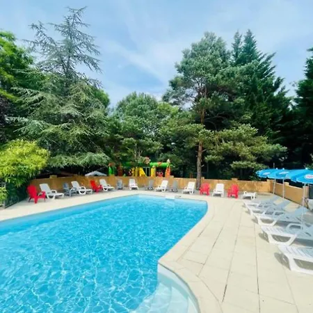 مكان تخييم Avec Terrasse Pour 5 Personnes - Api-1-52-905