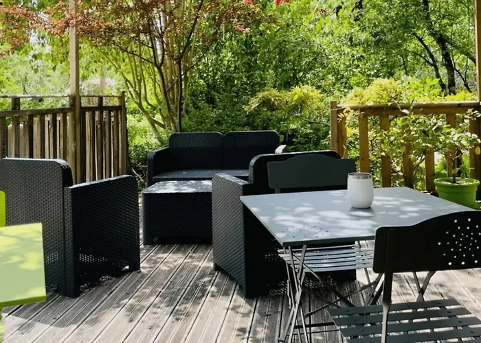 Avec Terrasse Pour 5 Personnes - Api-1-52-905 Camon (Languedoc-Roussillon)
